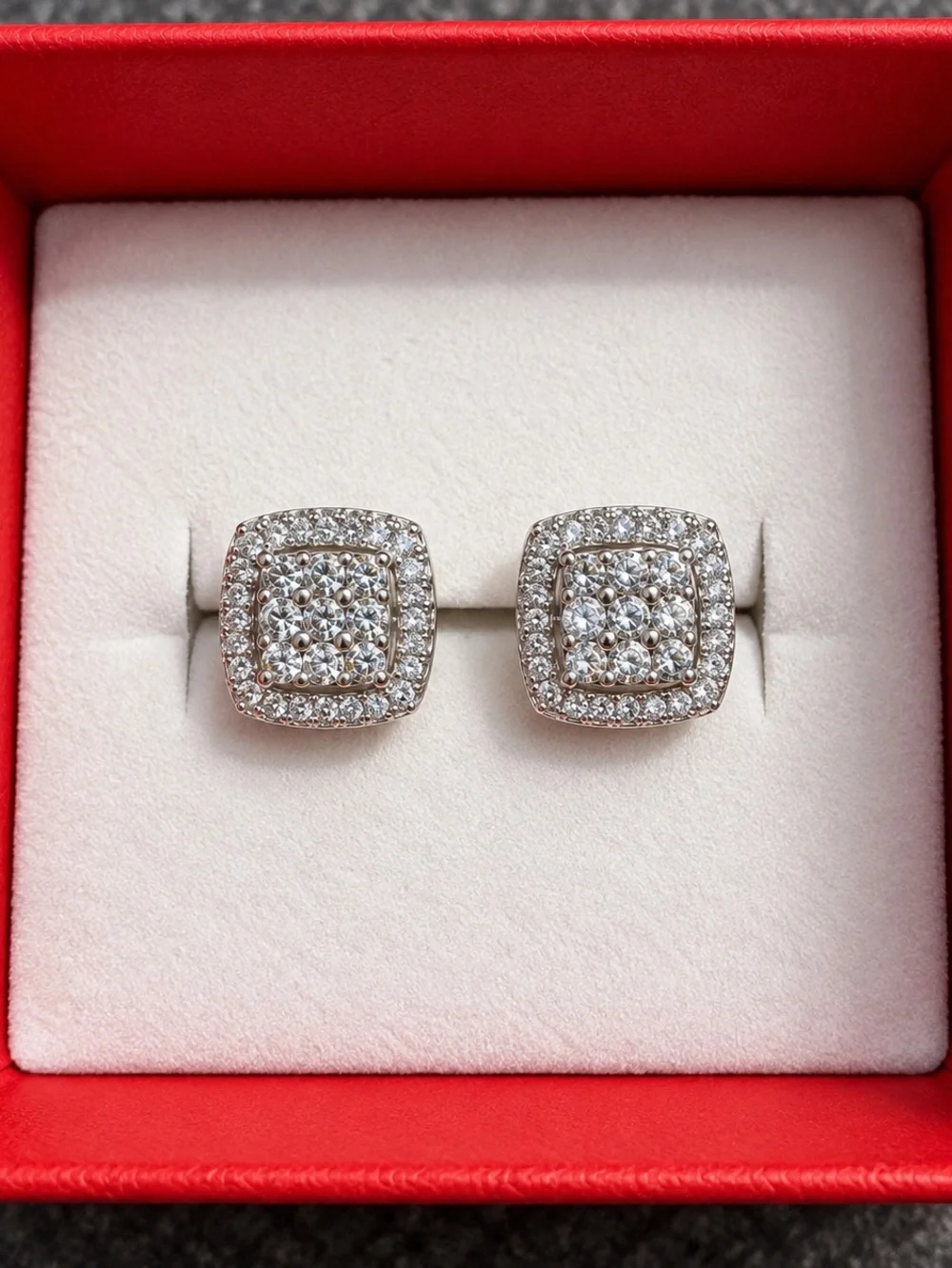 💎 Moissanite Square Cluster Stud Earrings